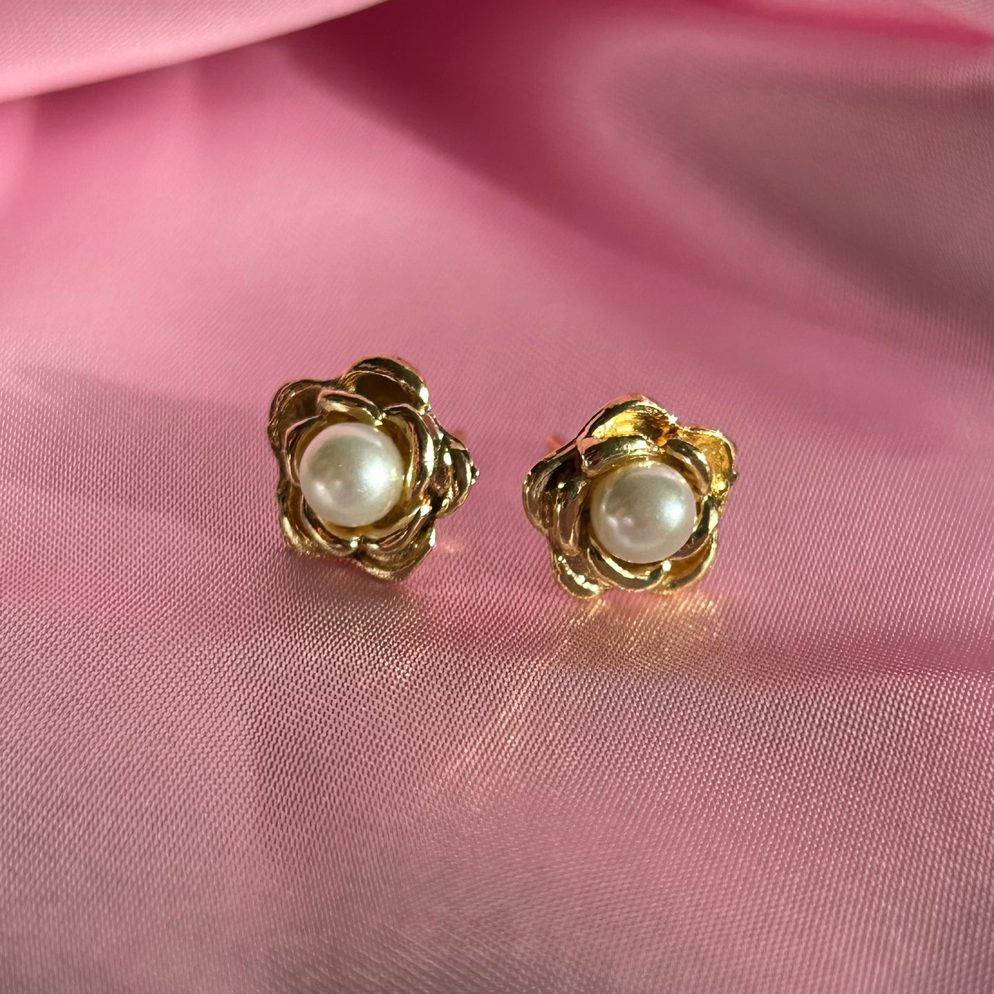 PEARLY ROSE STUDS
