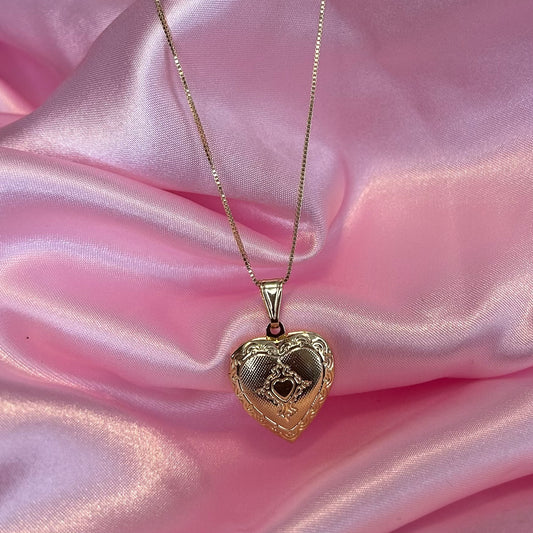 LOCKET NECKLACE